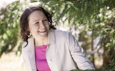 Aino-Kaisa Saarinen: Nykyisin on helpompi olla armollinen itselleen